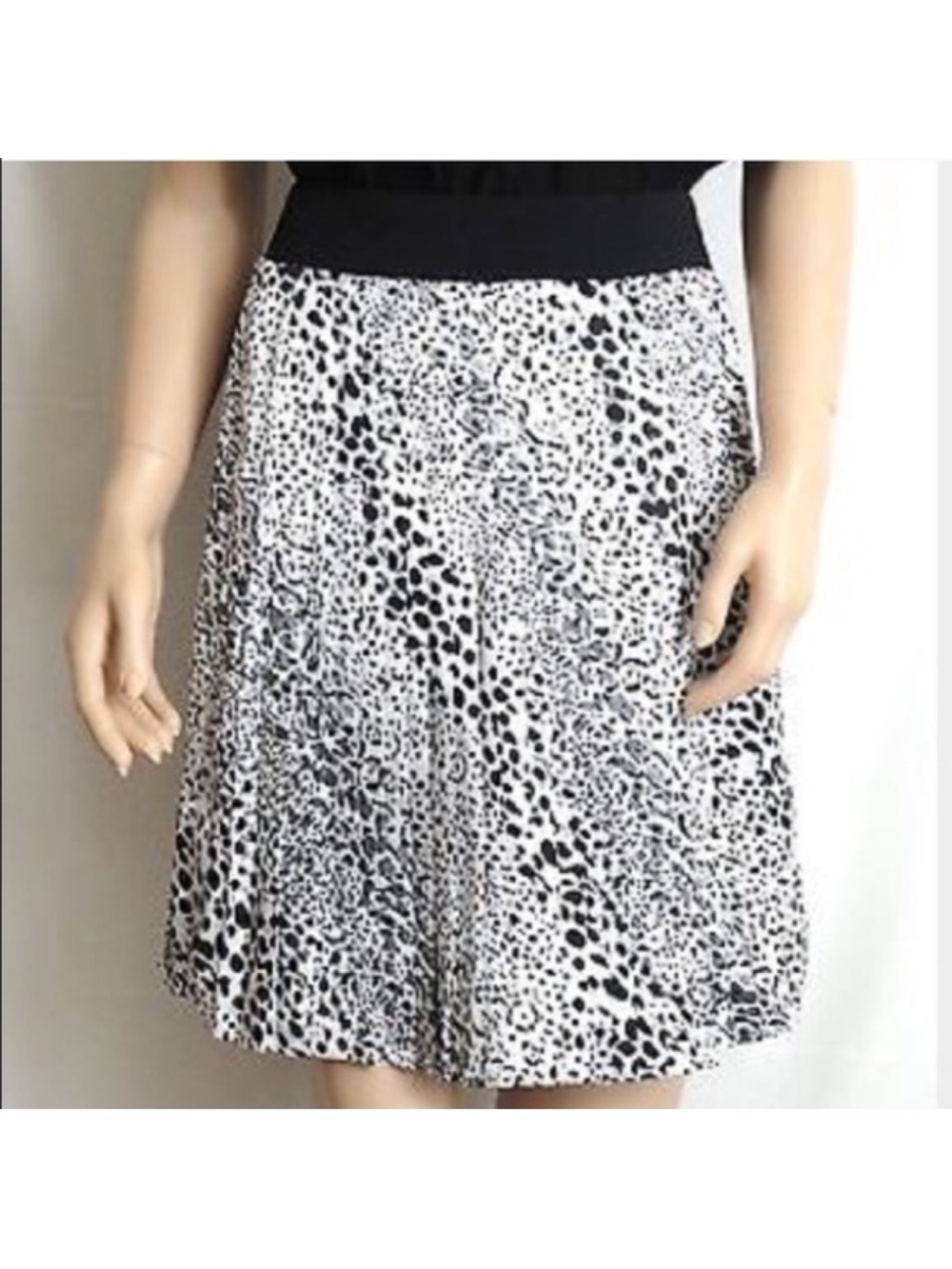 WHBM Black and White Skirt